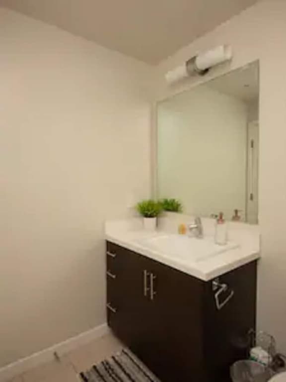 Downtown LA Fully Furnished Apartment 18