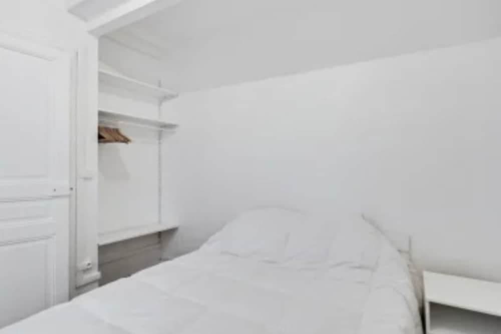 Modern Apartment nr Sacré Coeur for 6p 11