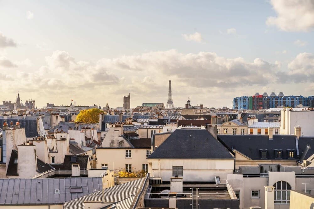 Stylish Vintage 3BR Apartment in Le Marais by GuestReady 2