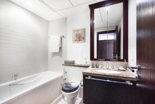 One Bedroom Apartment Dubai Fountain & Old Town View by Auberge 2