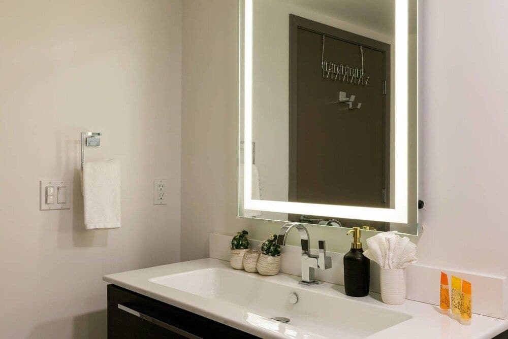 Amazing Spacious 2 bd 2 bath Apartment in Dtla 5