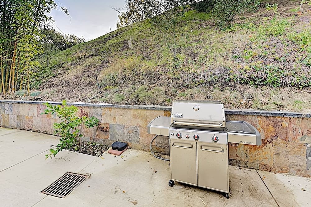 New Listing! Modern Canyon W/ Lush Patio 2 Bedroom Home 1