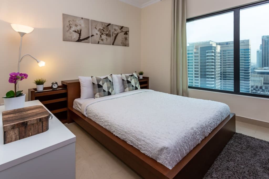 Modern and bright 1 BR apartment amazing views 3