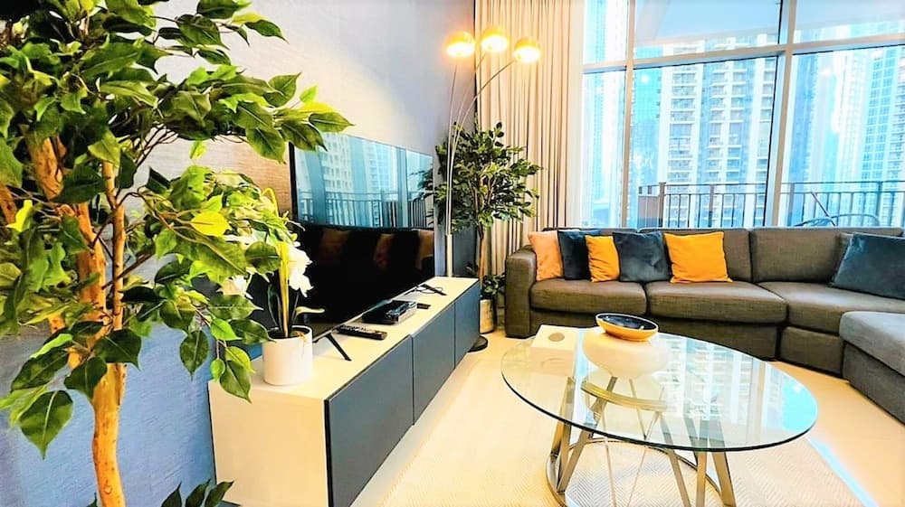 Luxurious Downtown Apt. with stunning views 12