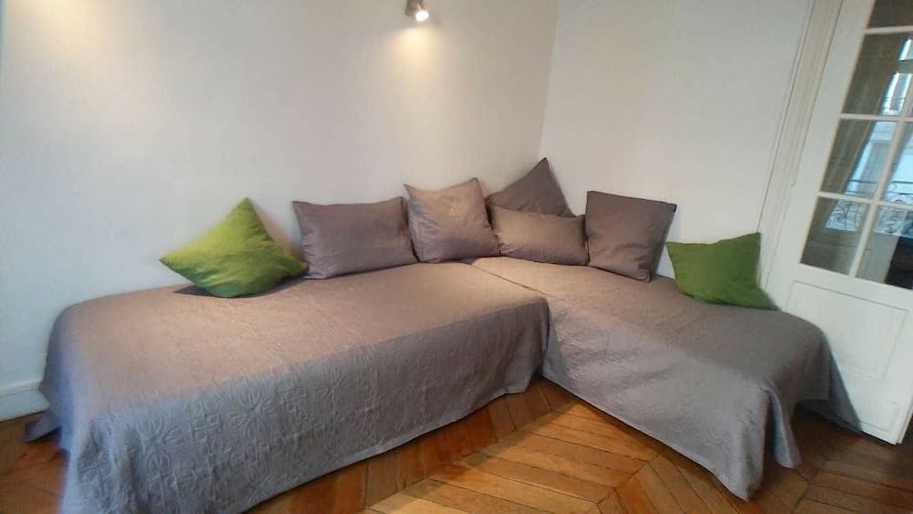 Saint Michel Free Parking Apartments 6