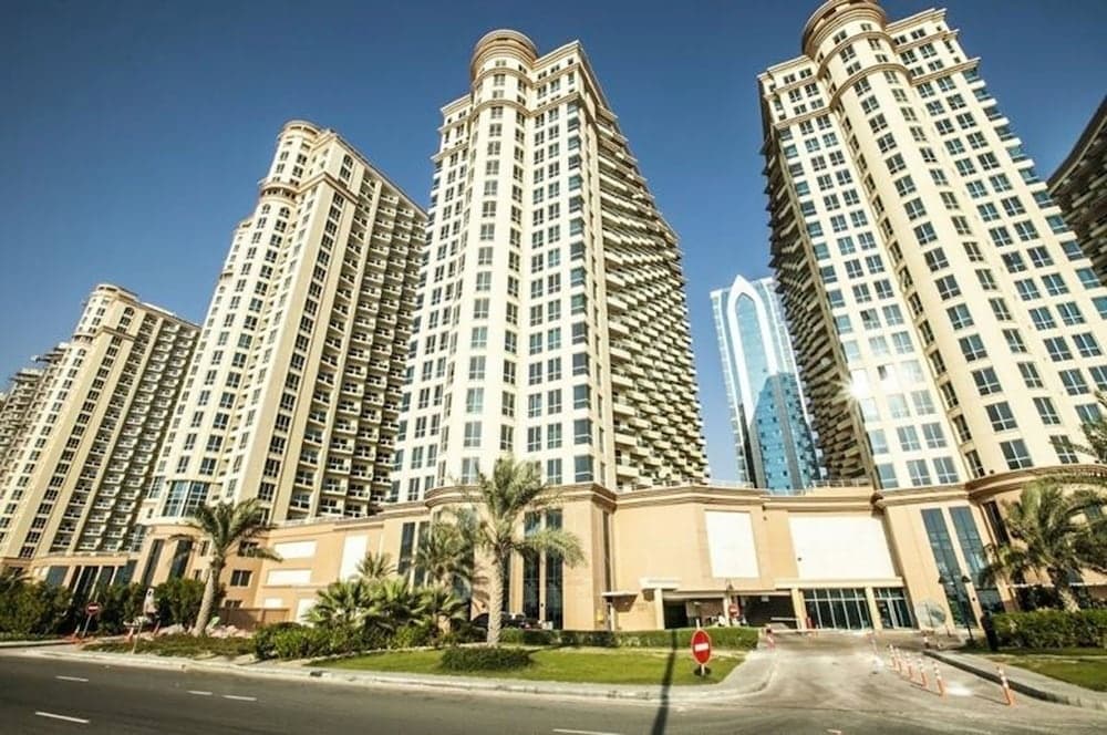 Key Host Crescent Tower 8