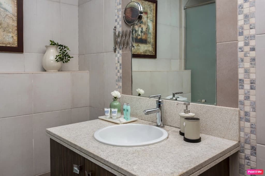 Spacious and cozy 1-bedroom apartment in Downtown 12