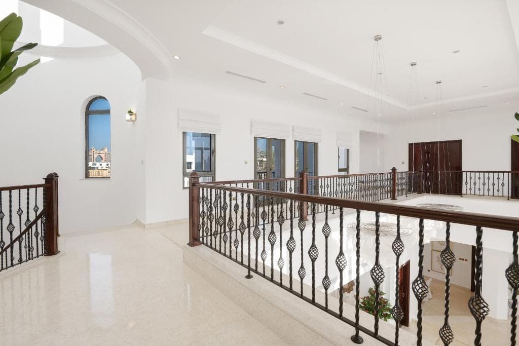 Maison Privee - Villa on Beach w Private Pool The Palm Jumeirah 19