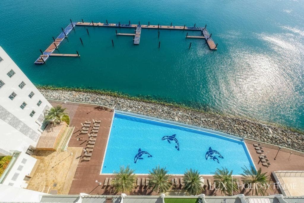 LUX - Opulent Island Suite Burj Khalifa View 1 12
