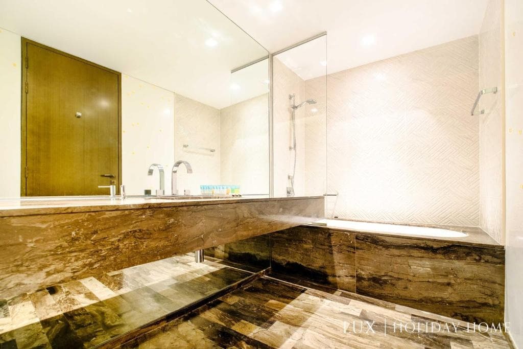 LUX - Lavish Suite with Full Palm Jumeirah View 2 20