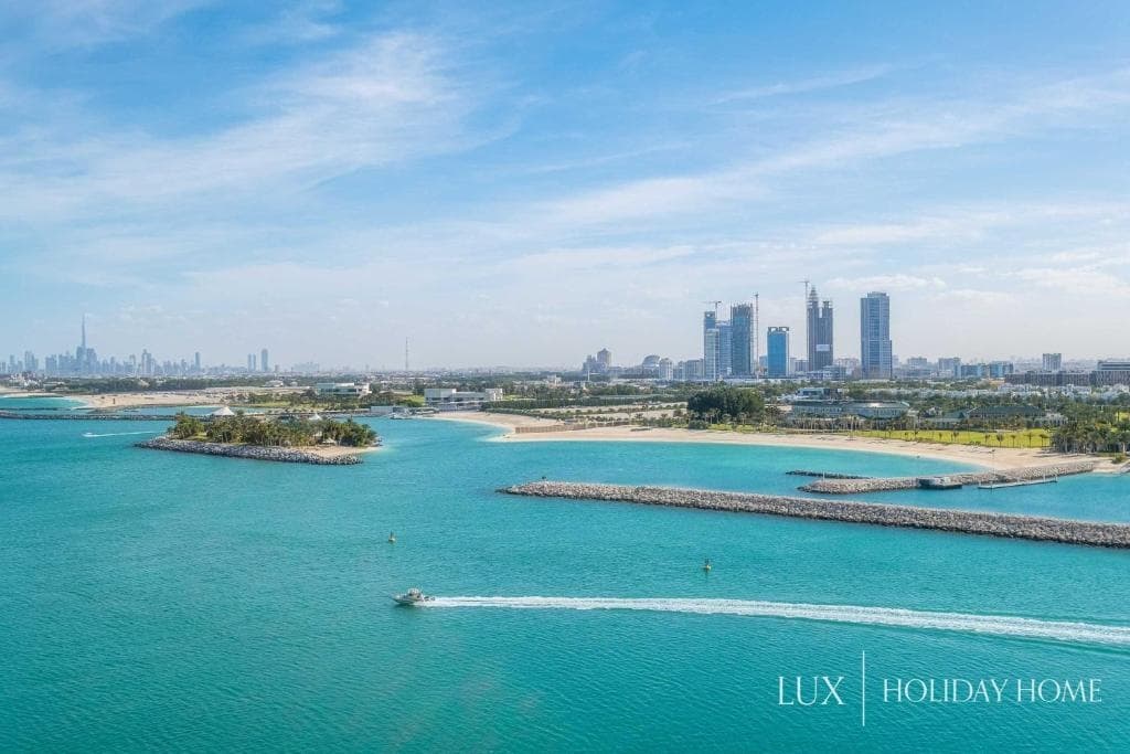 LUX - Opulent Island Suite Burj Khalifa View 1 7