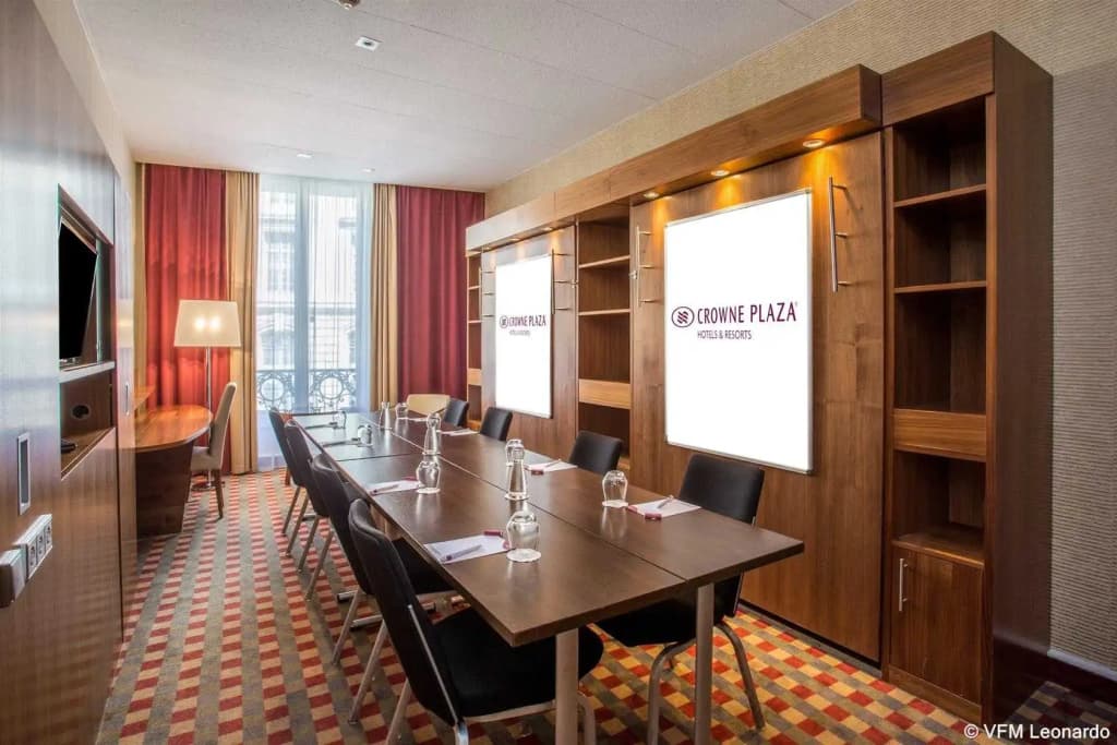 Crowne Plaza Paris Republique, an IHG Hotel 4