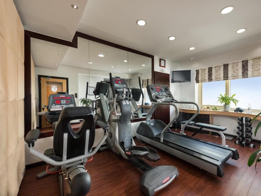 Savoy Suites Hotel Apartments 18