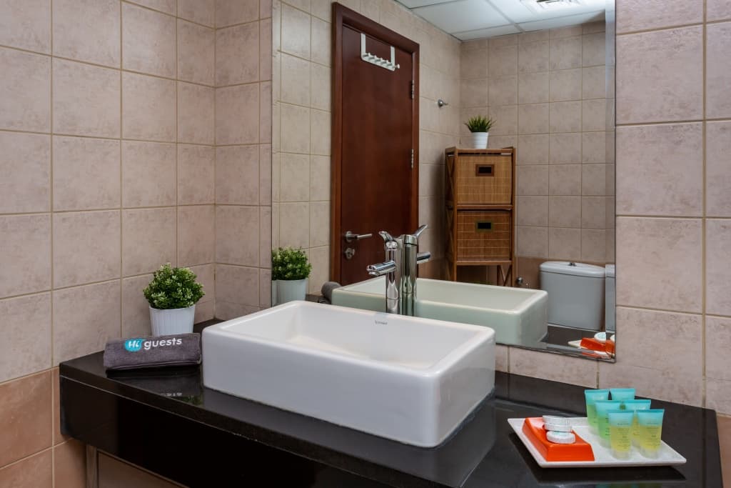 Modern and bright 1 BR apartment amazing views 18