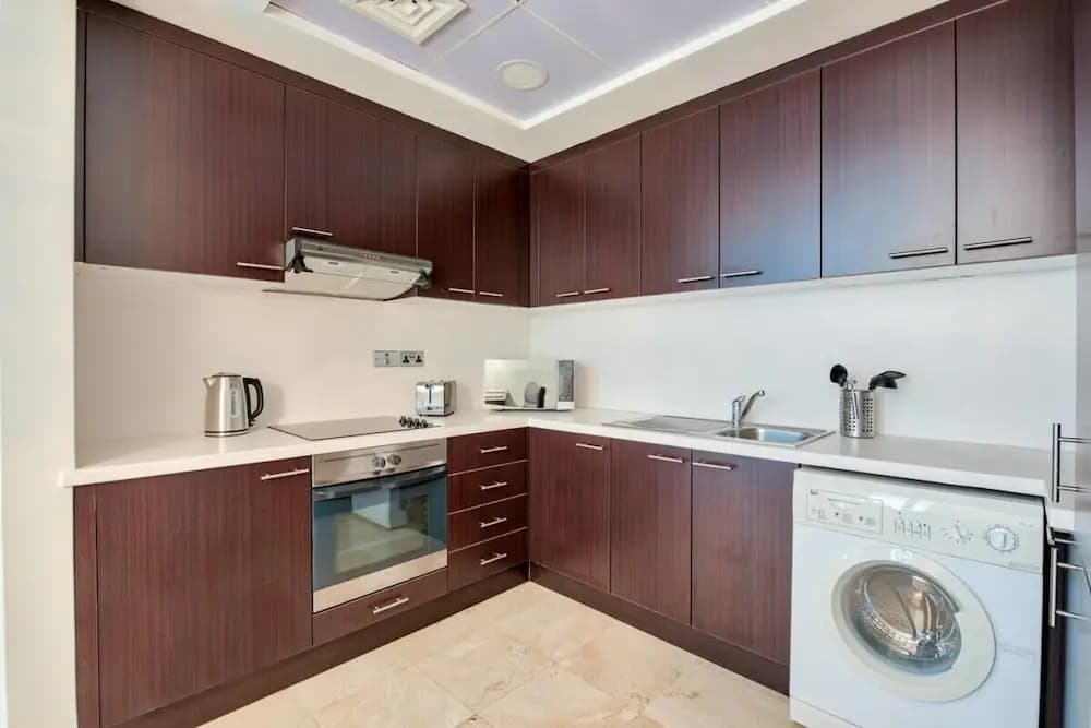 Luxury Apartment Steps Away From Everything 7