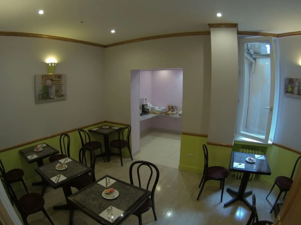 Hôtel Phénix 11