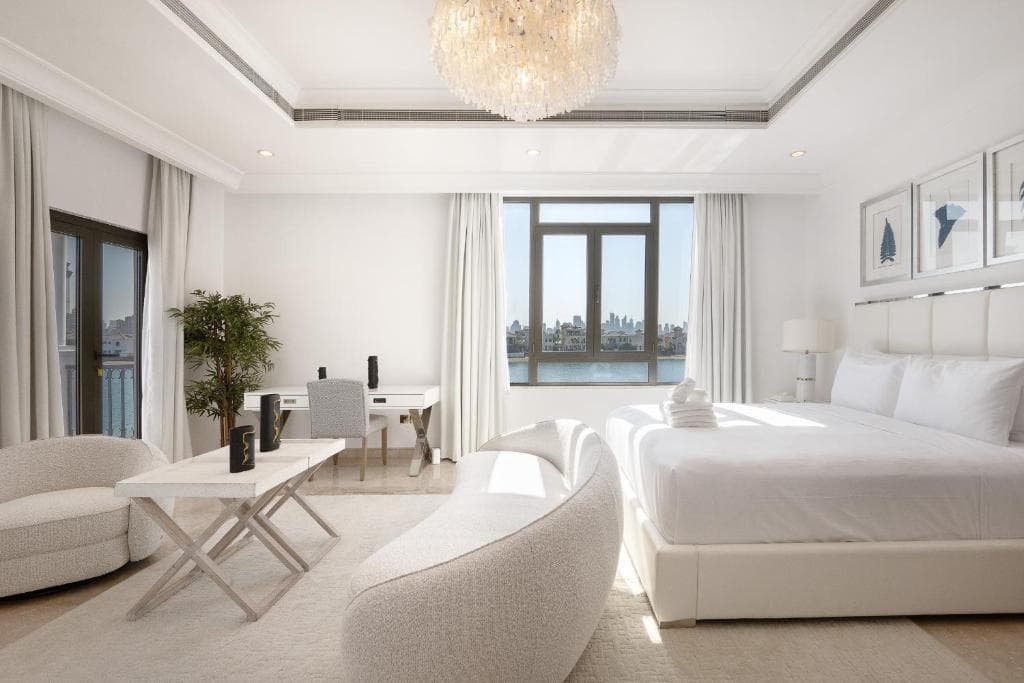 Maison Privee - Villa on Beach w Private Pool The Palm Jumeirah 4