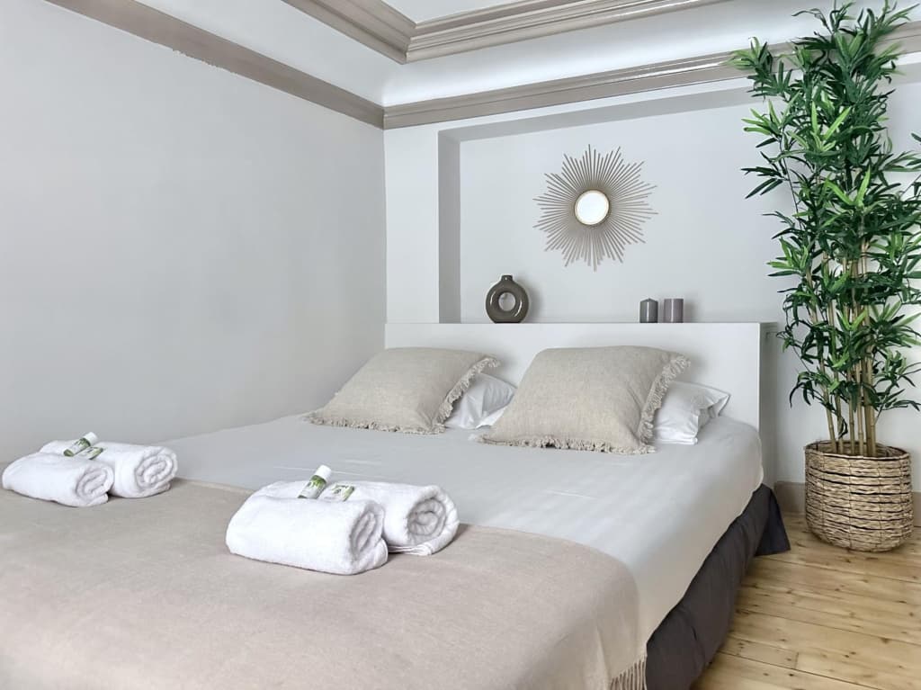 B 511 - Best deal in the center of Paris 4