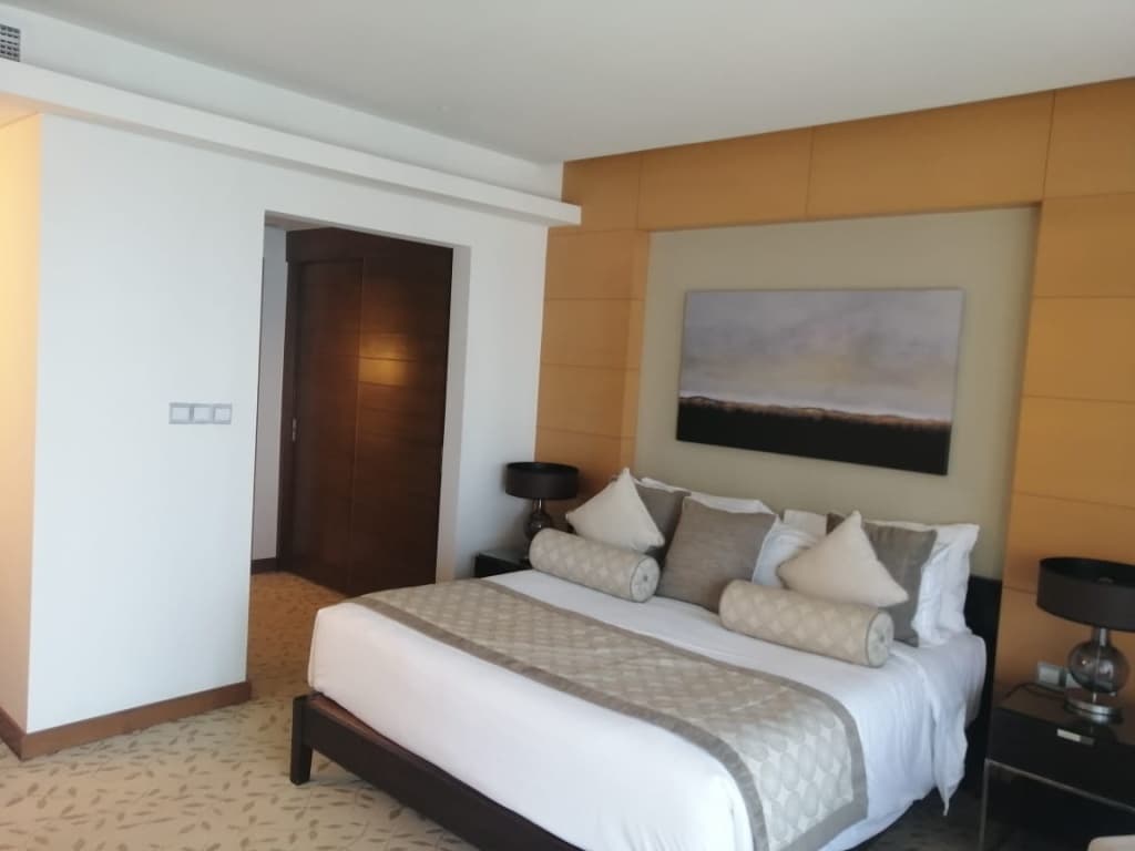 Studio with partial Burj View Apartments 2