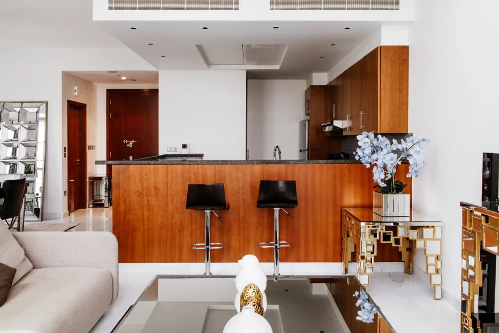 Jezebel by Fantastay Apartments 1