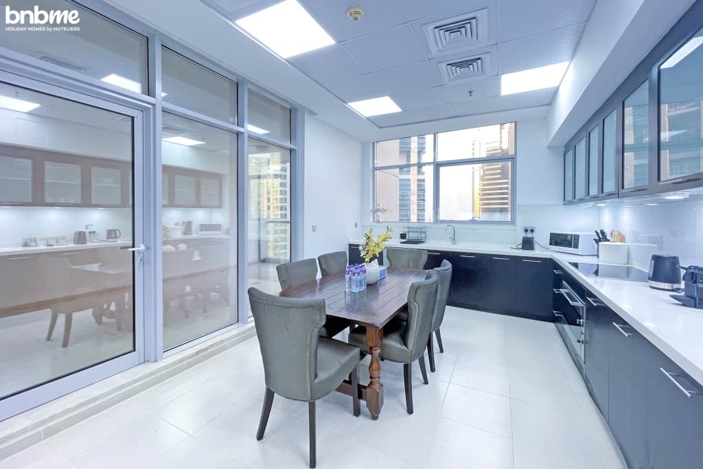 Luxury Penthouse with Marina and Sea Views|bnbme-2301 Apartments 14