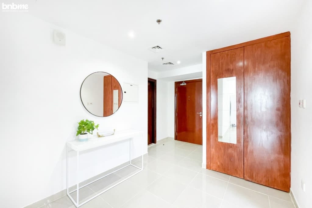 bnbmehomes | Luxury Living in JLT | Nr/ JBR beach-1409 Apartments 10