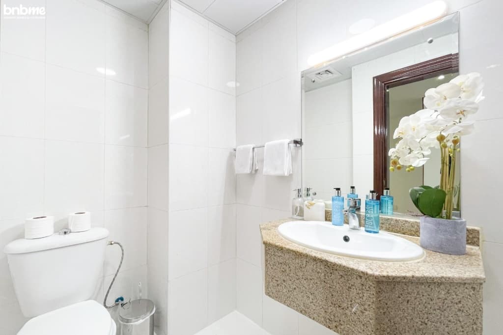 bnbmehomes | Luxury Living in JLT | Nr/ JBR beach-1409 Apartments 12