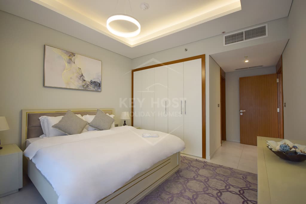 Regent Court - Cozy 1BR Near Five Hotel - JVC Apartments 3