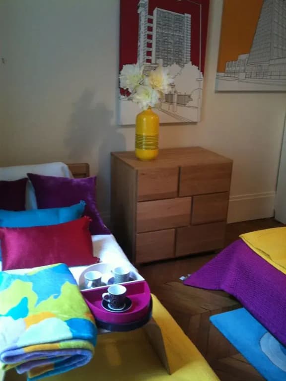 Eiffel Tower Bed  Breakfast Paris 16 4