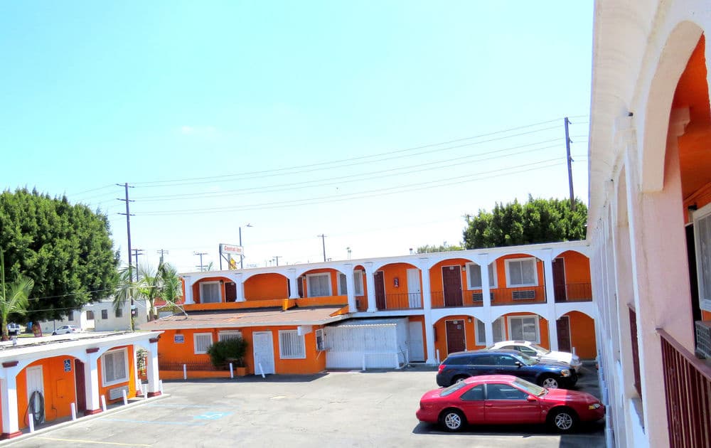 Central Inn Motel on 41 Street 2