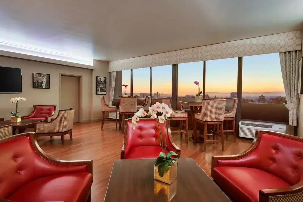 USC Hotel 7