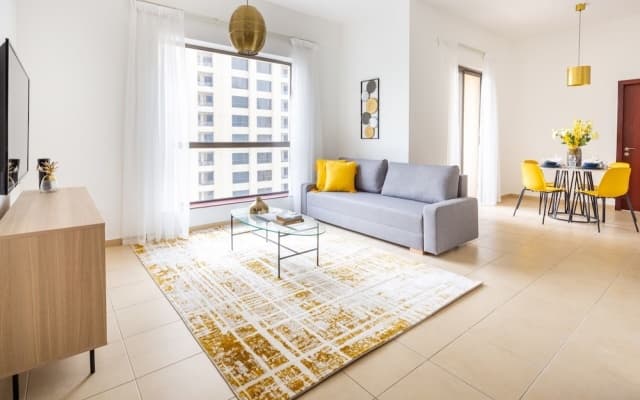 Radiant & Alluring 1BR Apartment W/ Marina Views
