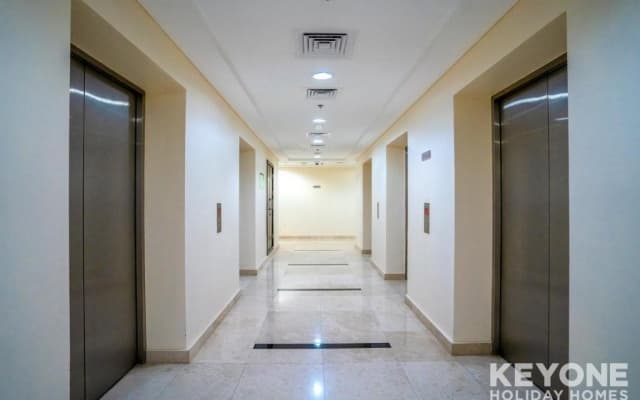 KeyOne - 1BR in Bay Central