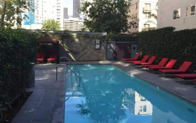 Corporate Suites in Downtown LA near Staples Center Apartments