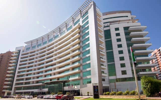 TIME Oak Hotel & Suites