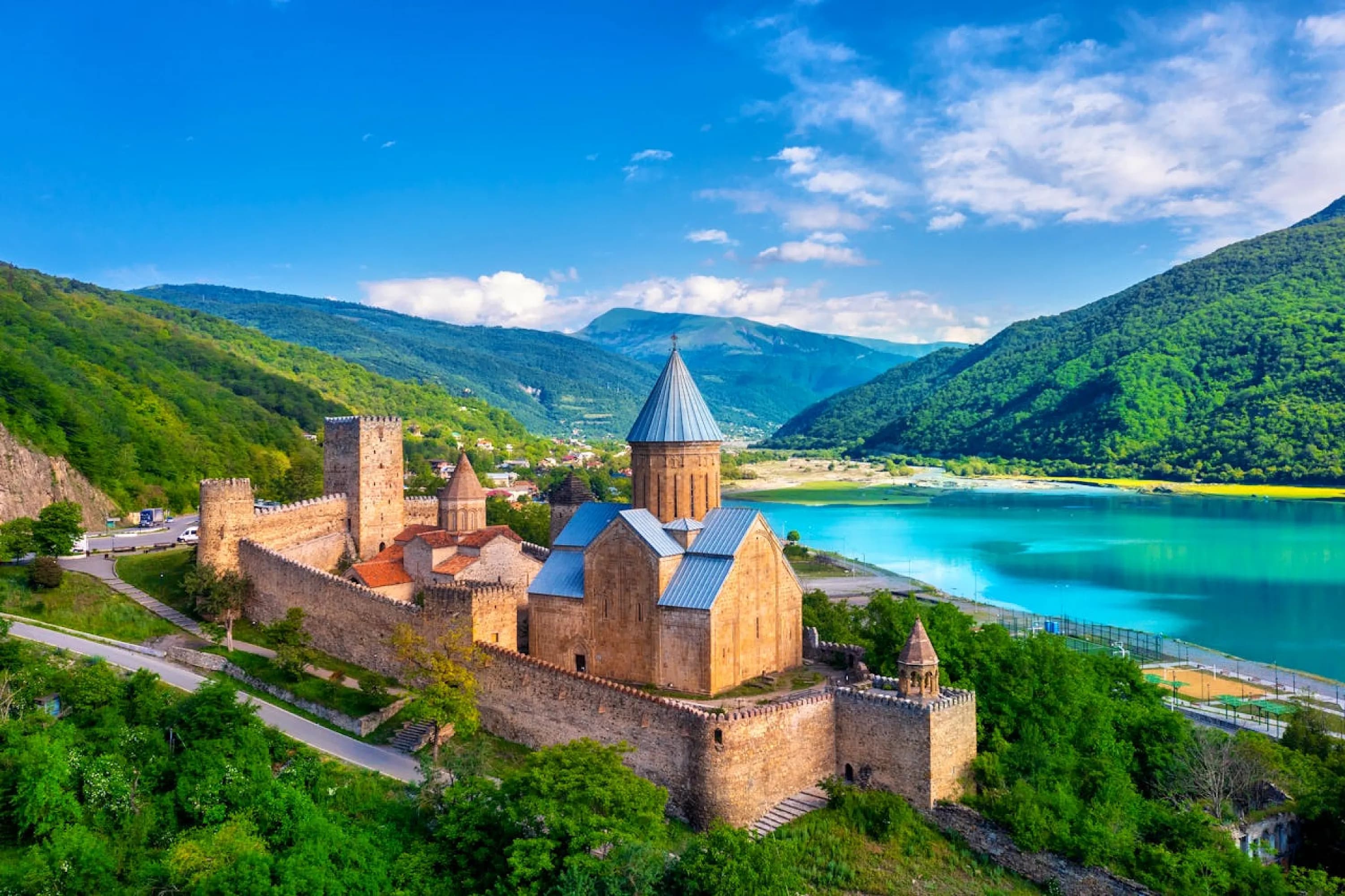 1 დღიანი სათავგადასავლო ტური ყაზბეგში 2